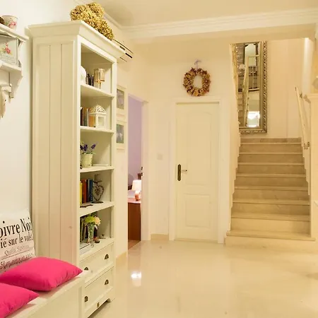 La Perla Villa