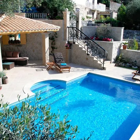 La Perla Villa