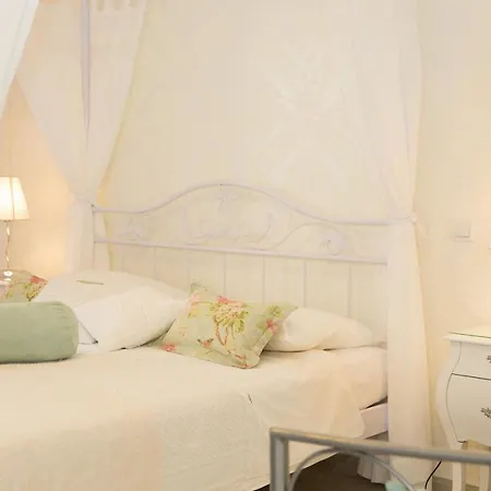 La Perla Villa *